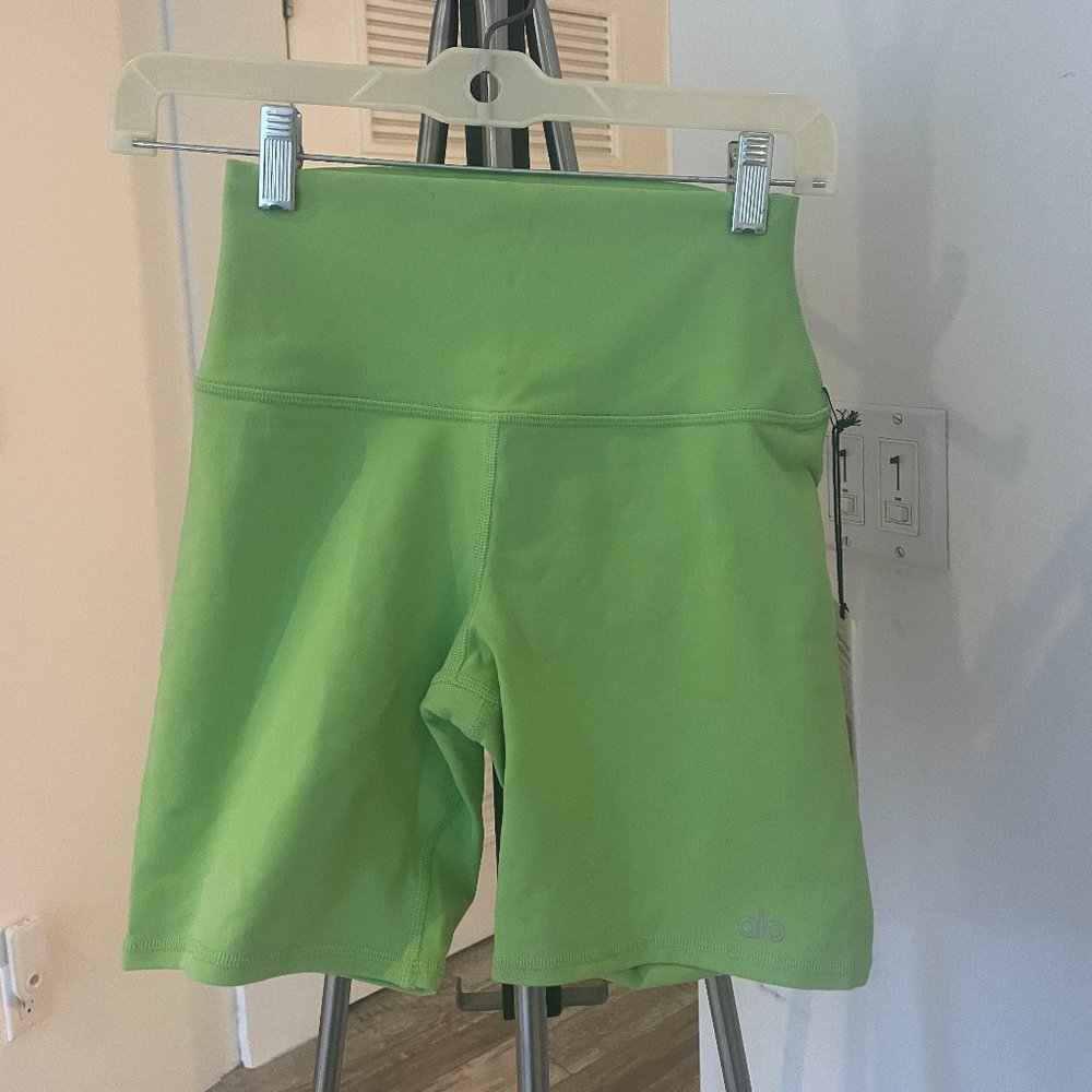 Alo Yoga 7" High Waist Biker Shorts Size XS